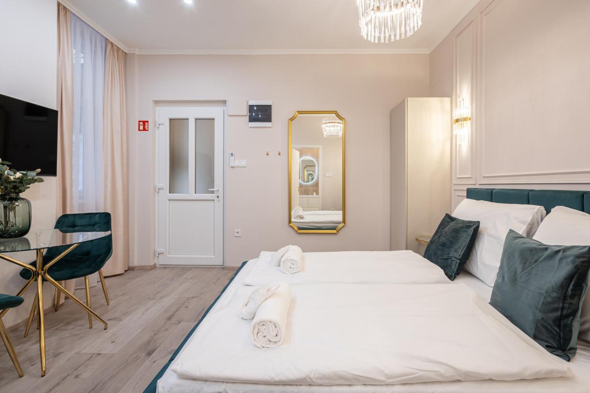 Kiraly 33 - Hidden Gem - Best Location By Bqa Budapest Exterior photo