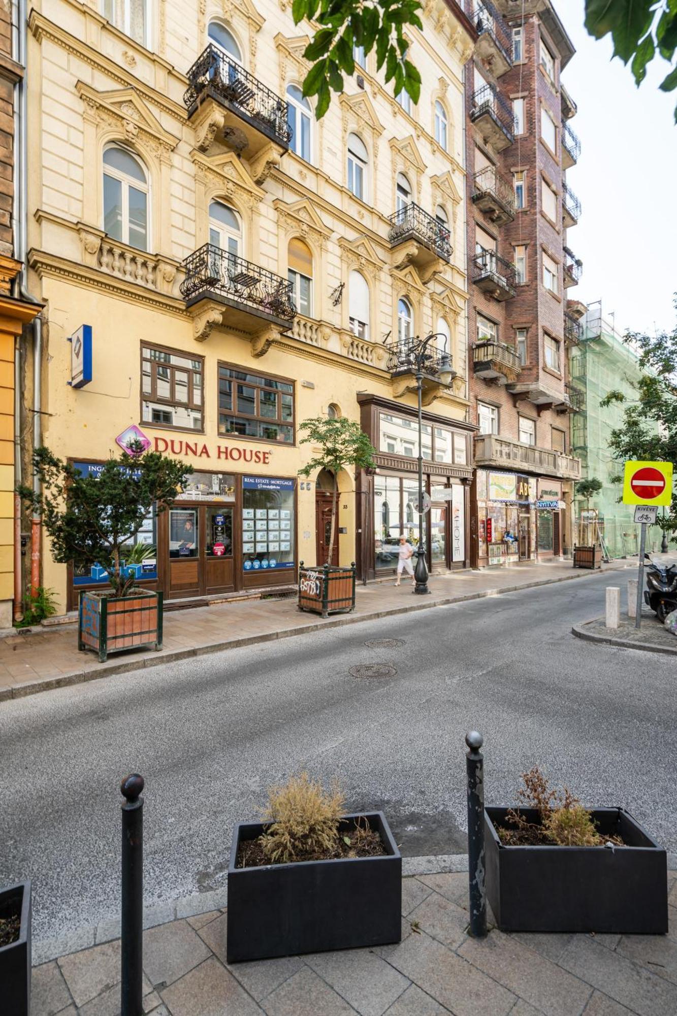 Kiraly 33 - Hidden Gem - Best Location By Bqa Budapest Exterior photo